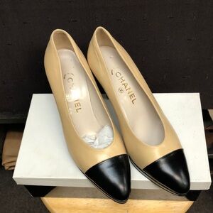 Chanel Women's Black and Tan Shoes